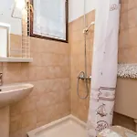 2 Bedroom Awesome In Supetarska Draga