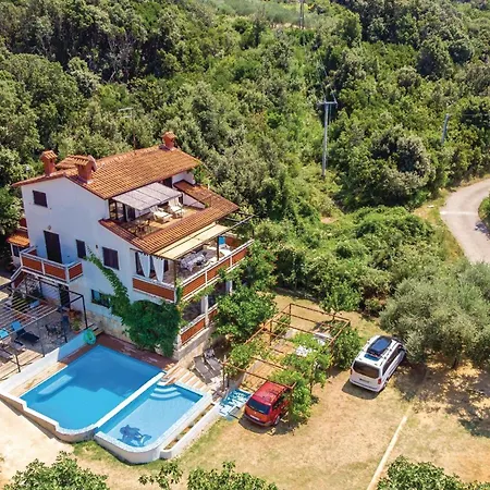 2 Bedroom Beautiful In