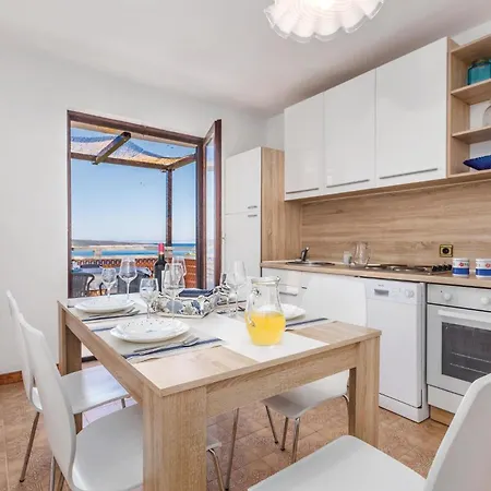Apartment 2 Bedroom Awesome In