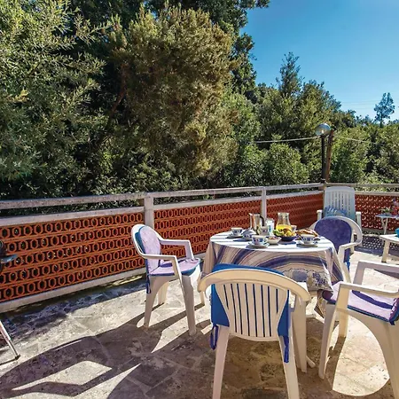 Apartment 2 Bedroom Awesome In
