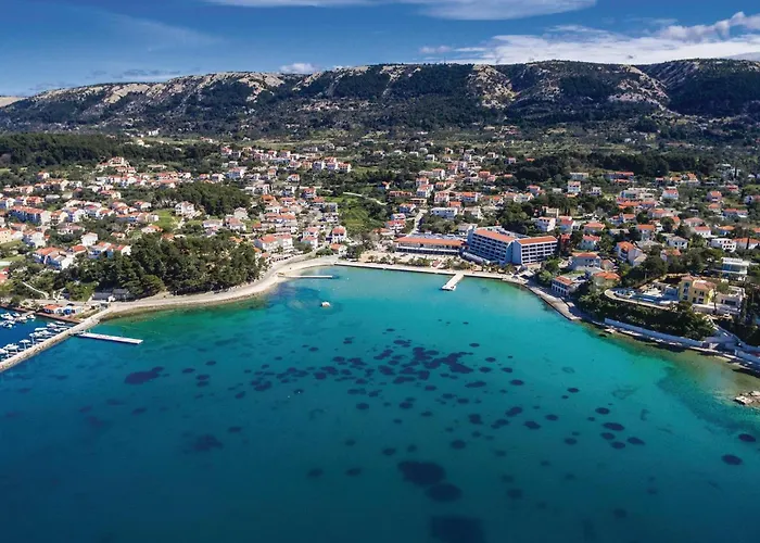 Stunning Apartment In Supetarska Draga Апартаменты *