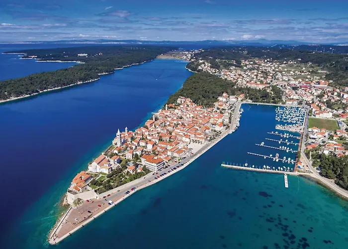Stunning Apartment In Supetarska Draga * Супетарска-Драга