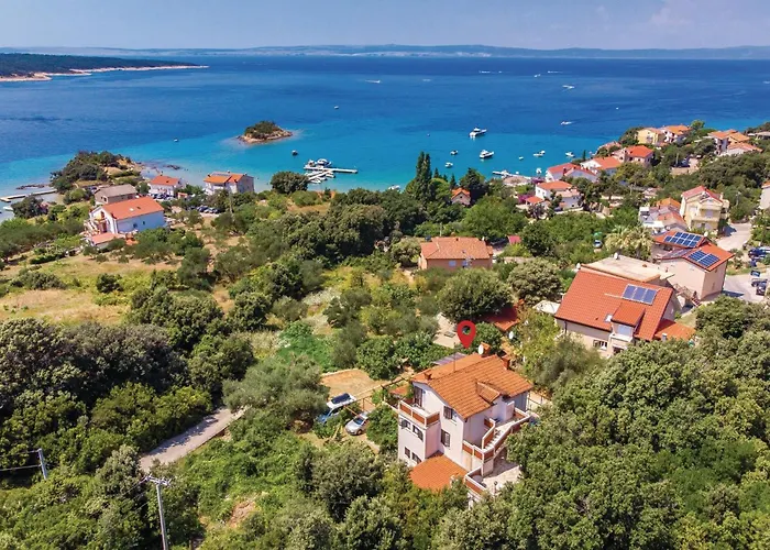 Апартаменты Stunning Apartment In Supetarska Draga *