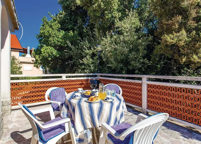 Апартаменты Stunning Apartment In Supetarska Draga Супетарска-Драга