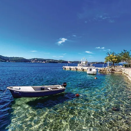 2 Bedroom Awesome In * Supetarska Draga